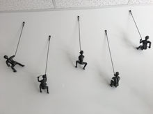 Load image into Gallery viewer, 5 Piece Climbing Sculpture Wall Art Gift For Mountain Climber Rock Climber Climbing Man Contemporary Artwork Resin Home Decor BLACK MATT