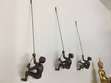Load image into Gallery viewer, 3 Piece BIG Climbing Sculpture Wall Art Gift For Home Decor Interior Design Rock Climber Climbing Man Contemporary Artwork Resin BRONZE ANTI