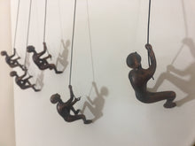 Load image into Gallery viewer, 5 Piece Climbing Sculpture Wall Art Gift For Home Decor Interior Design Rock Climber Climbing Man Contemporary Artwork Resin BRONZE ANTIQUE