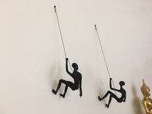 Load image into Gallery viewer, 2 Piece Climbing Sculpture Wall Art Gift For Home Decor Interior Design Rock Climber Climbing Man Contemporary Artwork Resin Alian